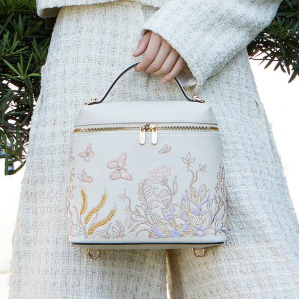 Embroidery Leather Butterfly Design Women Backpack - 图片 5