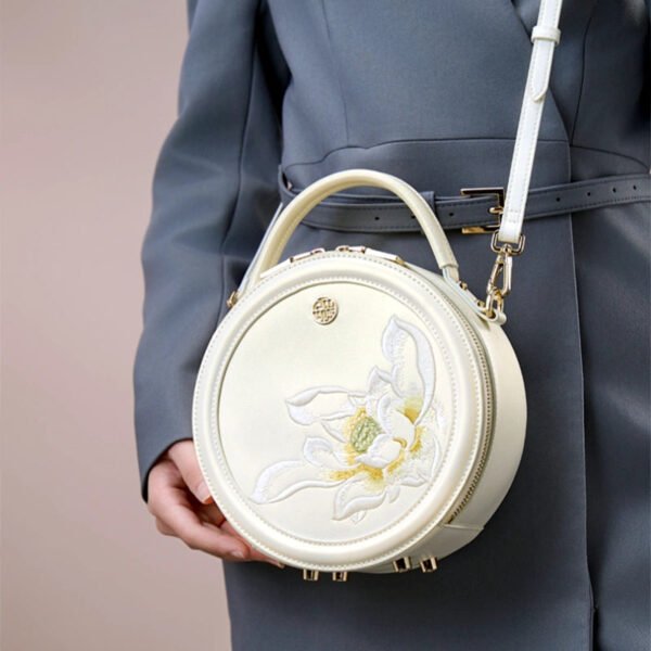 Embroidery Leather White Round Handbag Lotus - 图片 3