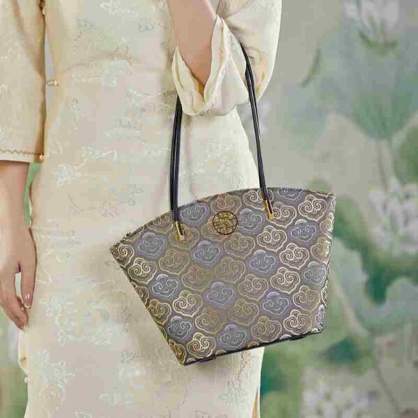 Embroidery Leather Shoulder Tote Bag Cloud Pattern Handbag - 图片 7