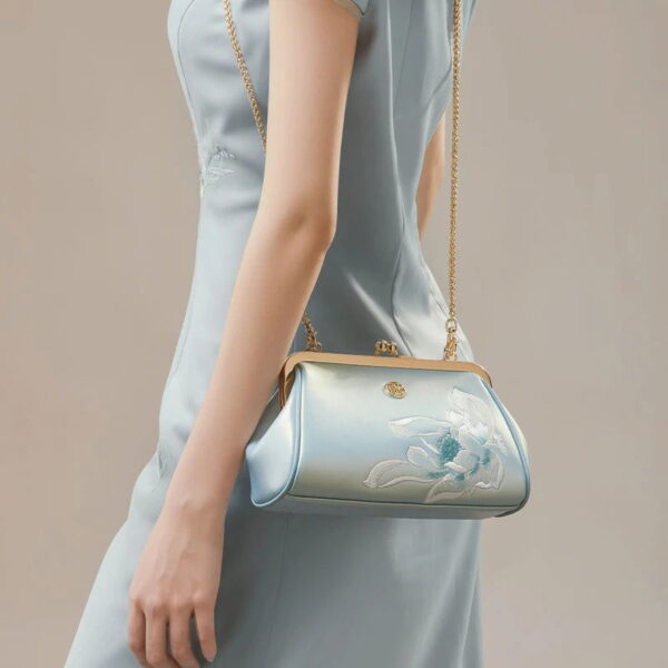 Embroidery Leather Kiss Lock Clutch Bag Lotus Evening Handbag - 图片 7