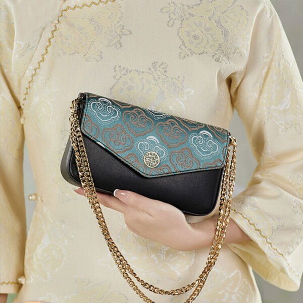 Embroidery Leather Flap Clutch Bag Auspicious Clouds Handbag - 图片 4