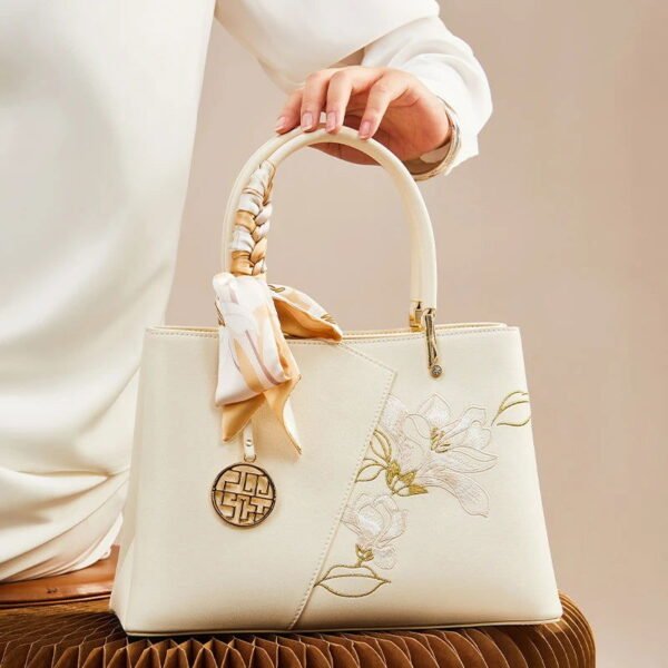 Embroidery Leather Magnolia Tote Bag Elegant Women Handbag with Scarf - 图片 3