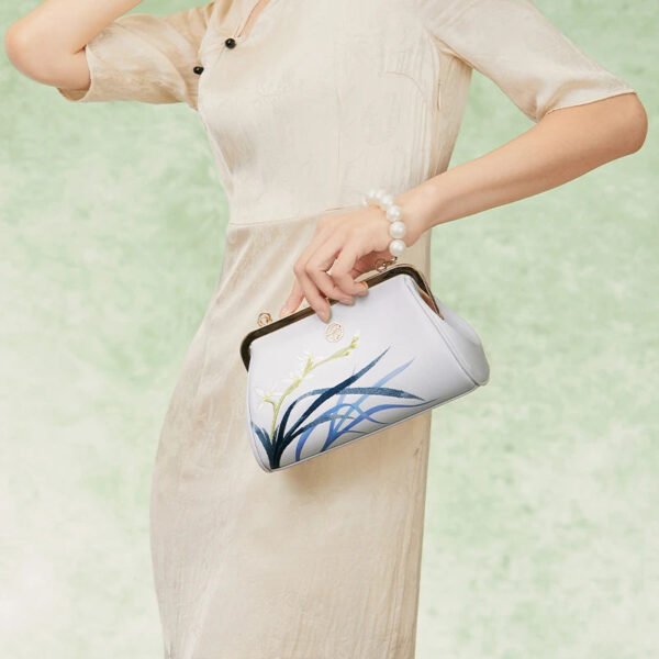 Embroidery Leather Blue Chain Kiss Lock Clutch Handbag Orchid - 图片 2