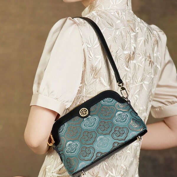 Embroidery Leather Shoulder Shell Bag Auspicious Clouds - 图片 2