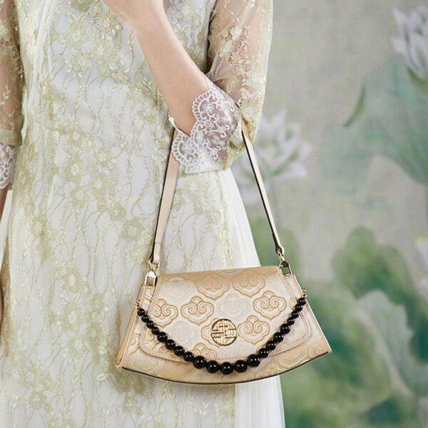 Embroidery Leather Single Shoulder Underarm Bag Auspicious Cloud - 图片 4