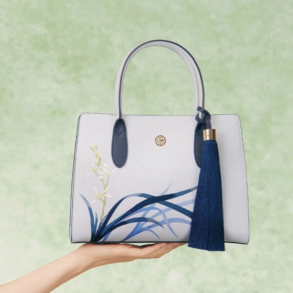 Embroidery Leather Tote Bag Blue Orchid with Pendant - 图片 5