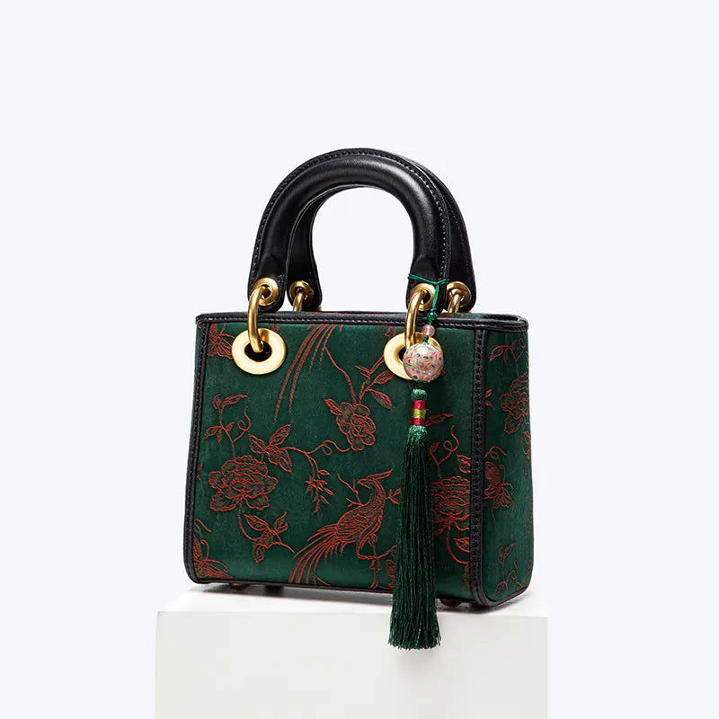 Xiangyunsha Silk Green Retro Cowhide Handbag with Pendant - 图片 14