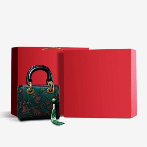 Xiangyunsha Silk Green Retro Cowhide Handbag with Pendant - 图片 16