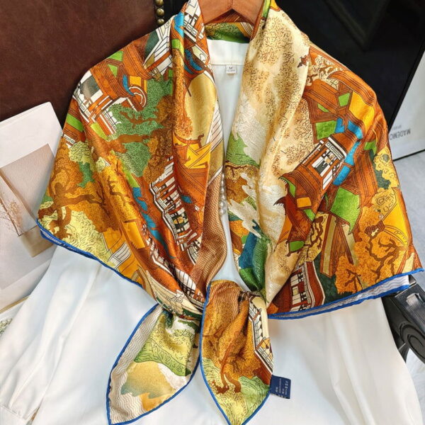 Mulberry Silk 14 Momme Square Scarf Cloud Pavilion 108x108 cm - 图片 3