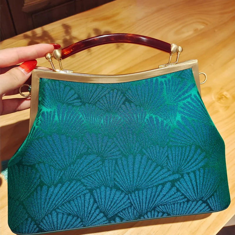 Mulberry Silk Green Pine Leaf Vintage Kiss Lock Clasp Bag - 图片 5