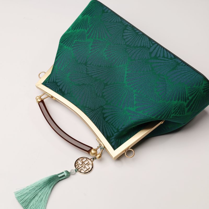 Mulberry Silk Green Pine Leaf Vintage Kiss Lock Clasp Bag - 图片 6
