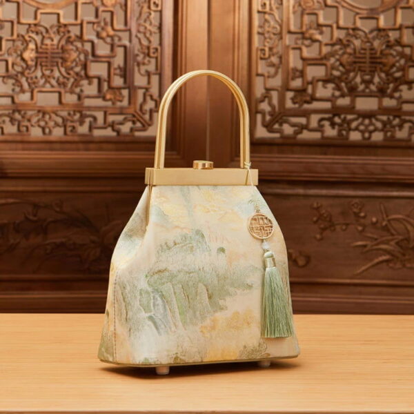Mulberry Silk Luxury Light Green Kiss Lock Clutch Bag - 图片 3