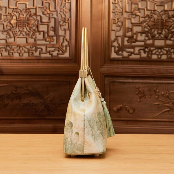 Mulberry Silk Luxury Light Green Kiss Lock Clutch Bag - 图片 7
