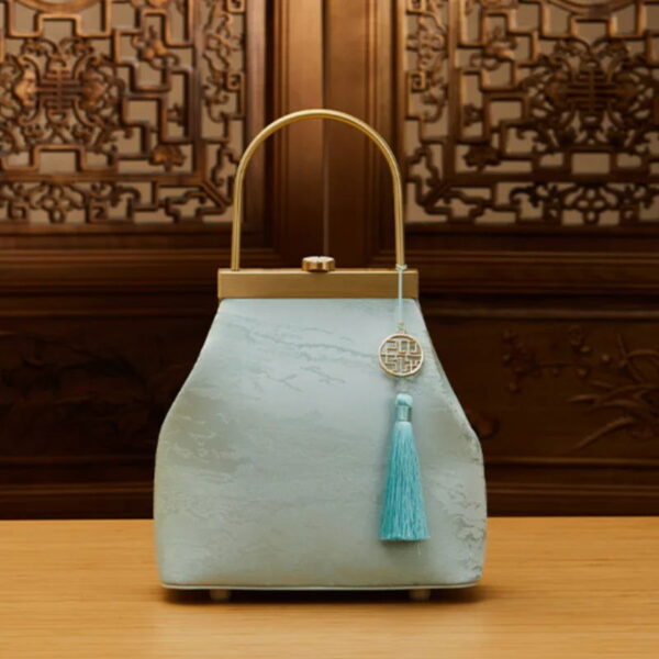 Mulberry Silk Luxury Light Green Kiss Lock Clutch Bag - 图片 9