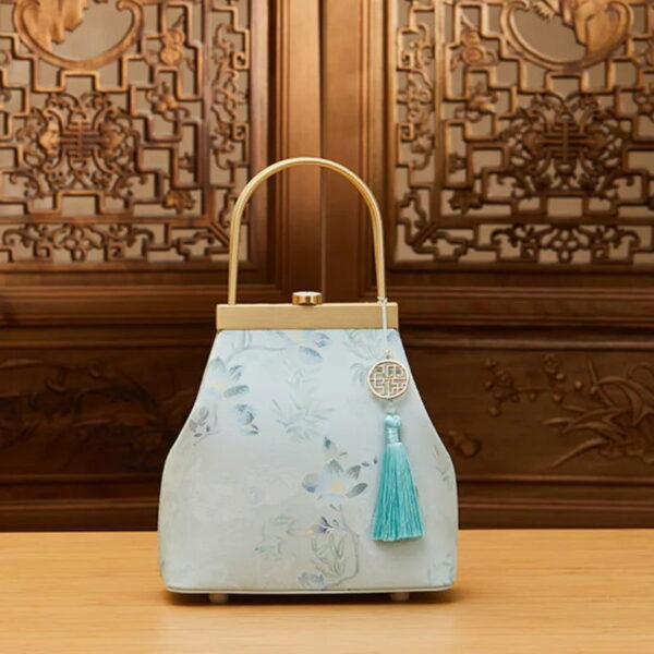 Mulberry Silk Luxury Light Green Kiss Lock Clutch Bag - 图片 10