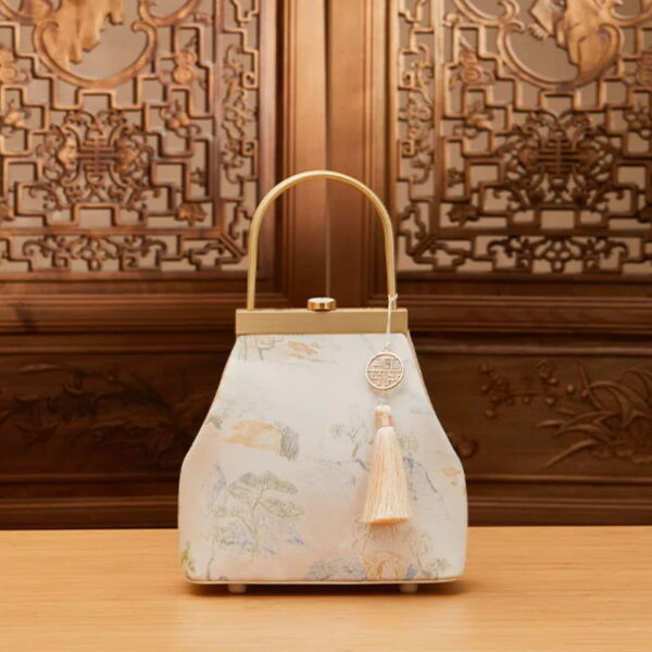 Mulberry Silk Luxury Light Green Kiss Lock Clutch Bag - 图片 15