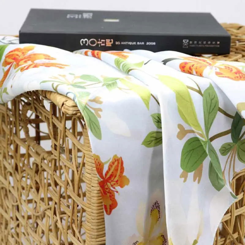 National Museum Floral Silk Square Scarf Four Seasons 53 x 53 cm - 图片 5