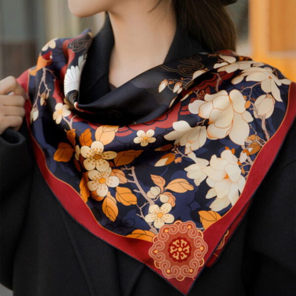 Mulberry Silk 14 Momme Square Scarf Luxury Accessory 63.5x63.5 cm - 图片 2