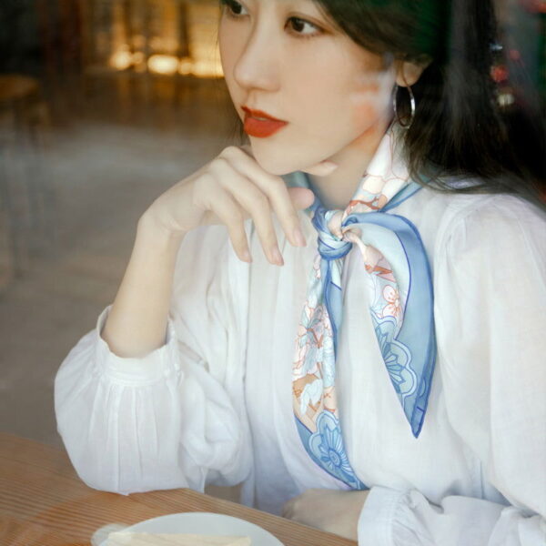 Mulberry Silk 14 Momme Square Scarf Luxury Accessory 63.5x63.5 cm - 图片 3