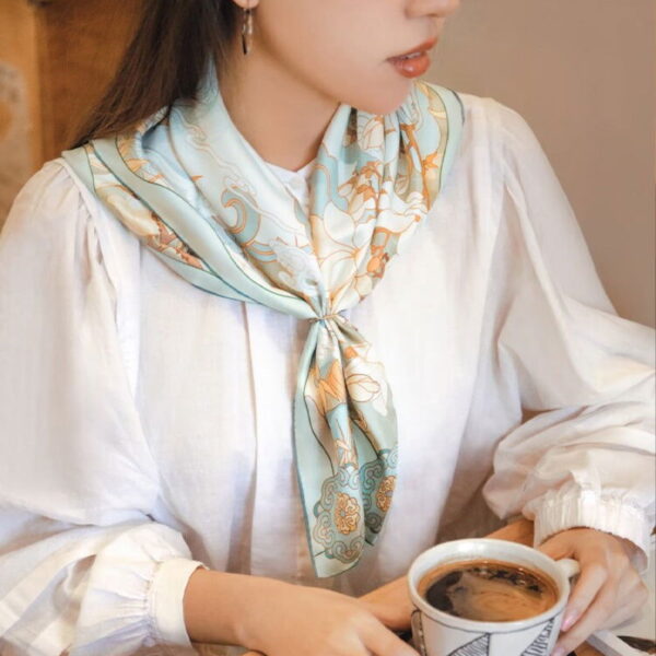 Mulberry Silk 14 Momme Square Scarf Luxury Accessory 63.5x63.5 cm - 图片 4