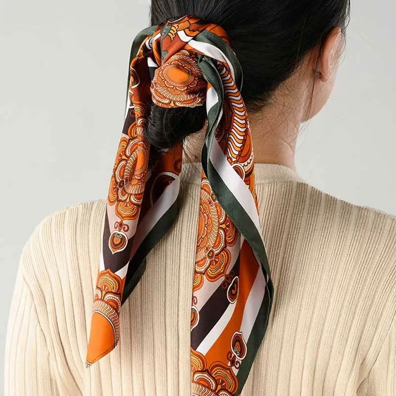 Chinese Style Silk Square Scarf Lotus Design 65 x 65 cm & 88 x 88 cm - 图片 2