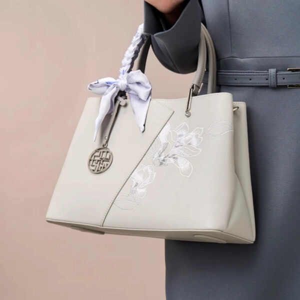 Embroidery Leather Magnolia Tote Bag Elegant Women Handbag with Scarf - 图片 5