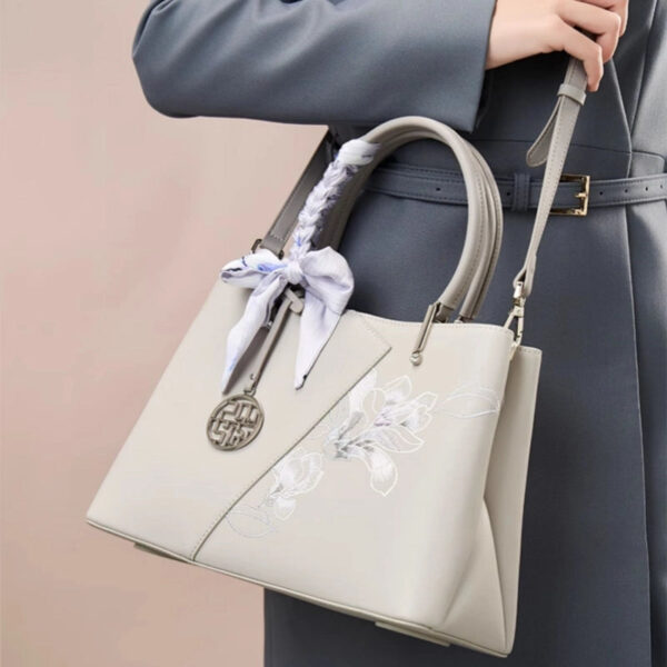Embroidery Leather Magnolia Tote Bag Elegant Women Handbag with Scarf - 图片 6