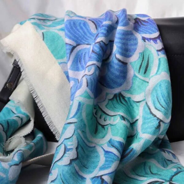 100% Wool Winter Square Scarf Elegant Peony 100x100cm - 图片 7