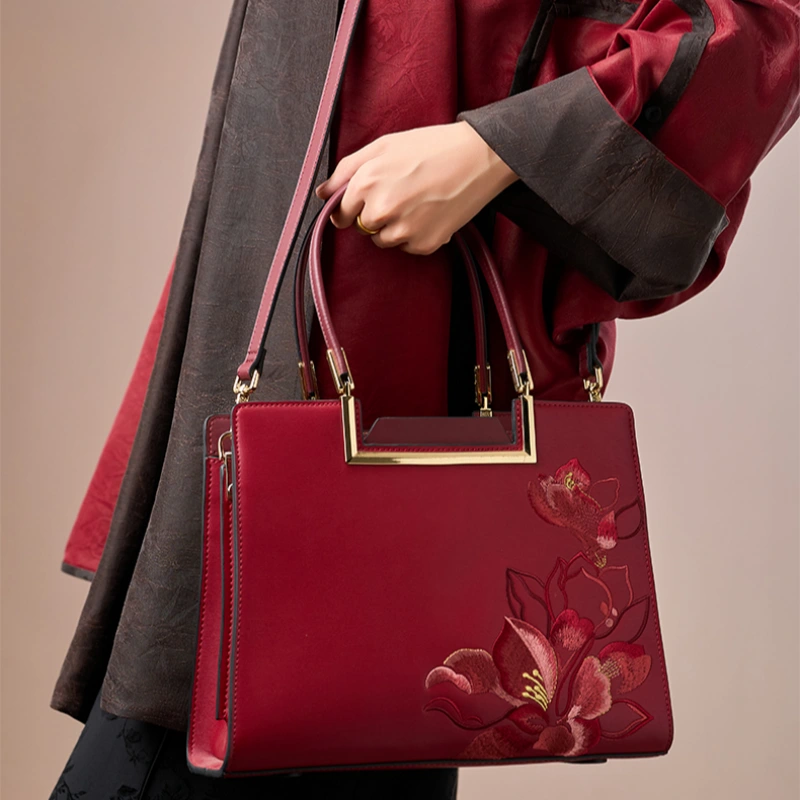 Sinocultural Embroidery Leather Red Tote Bag Magnolia Women's Handbag - 图片 4